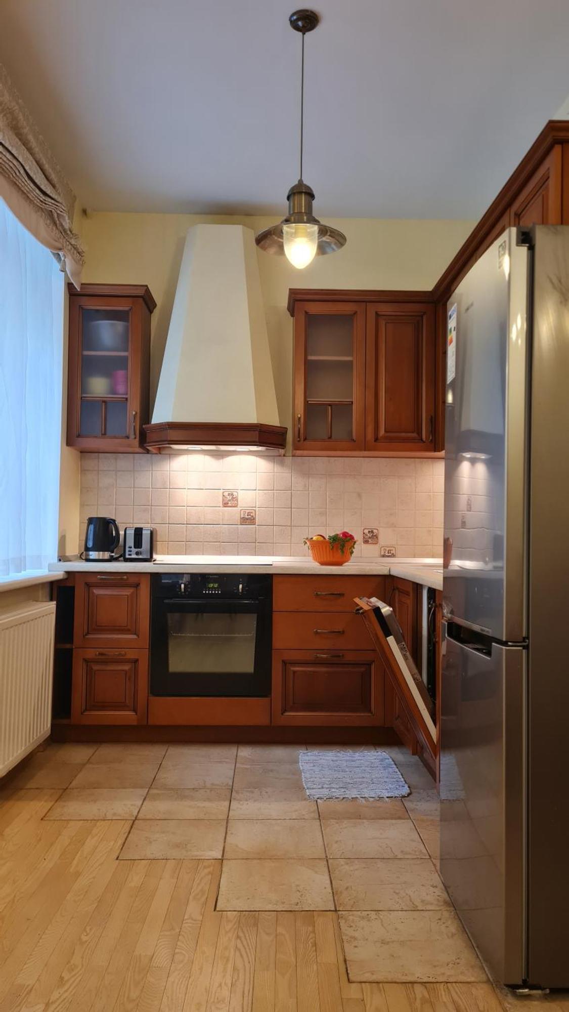 Rehouse, Antokolskio 13